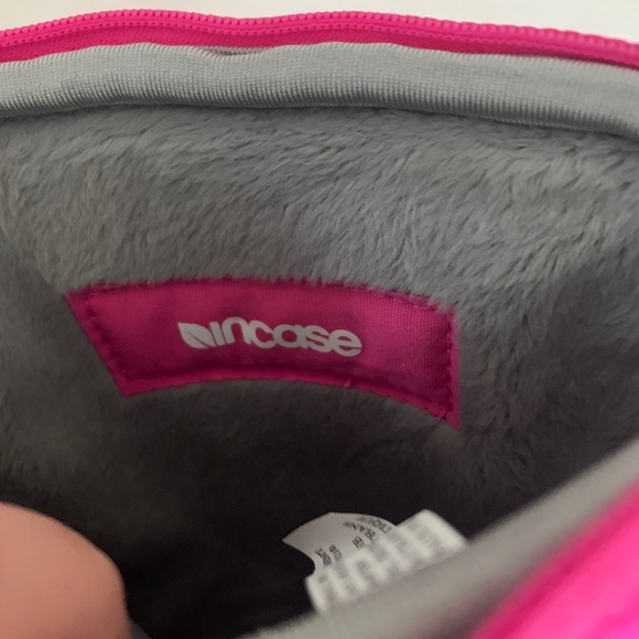 Mini tablet case Incase brand - Picture 4 of 4